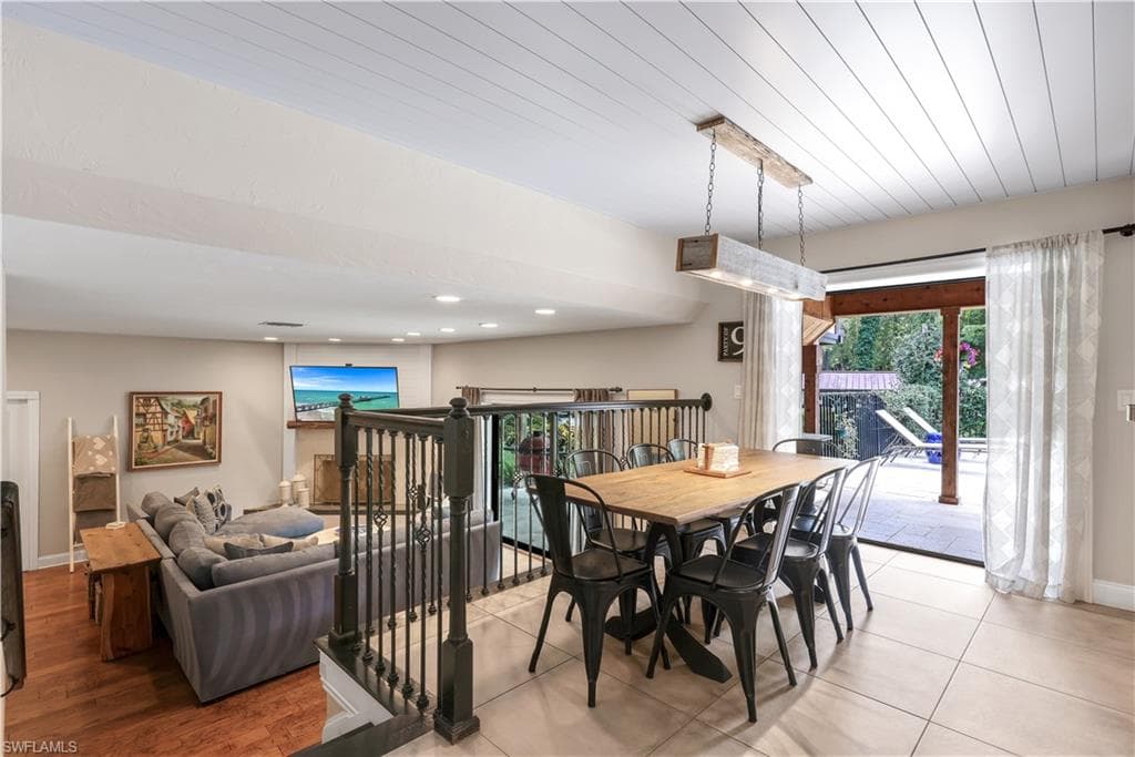 6100 Dogwood WAY-8