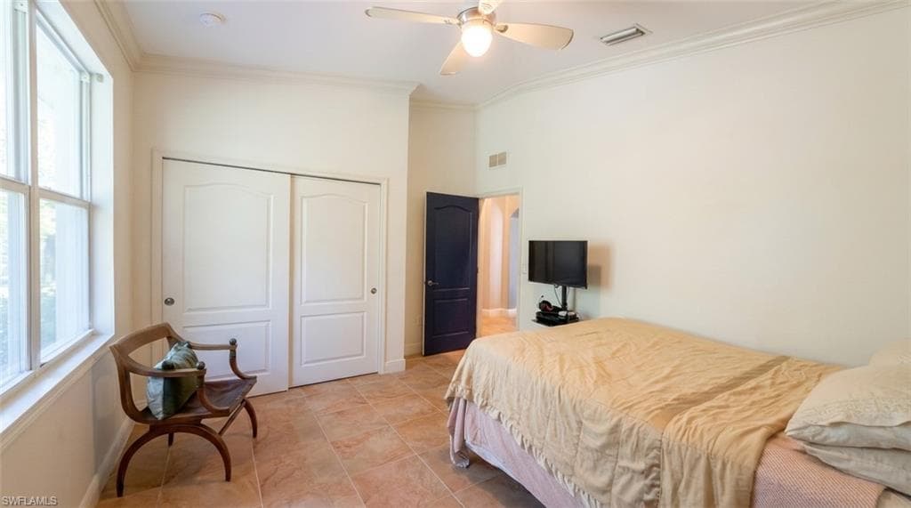 2961 20th AVE NE-18