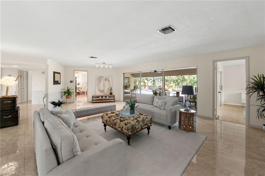 1335 Currier CIR-4