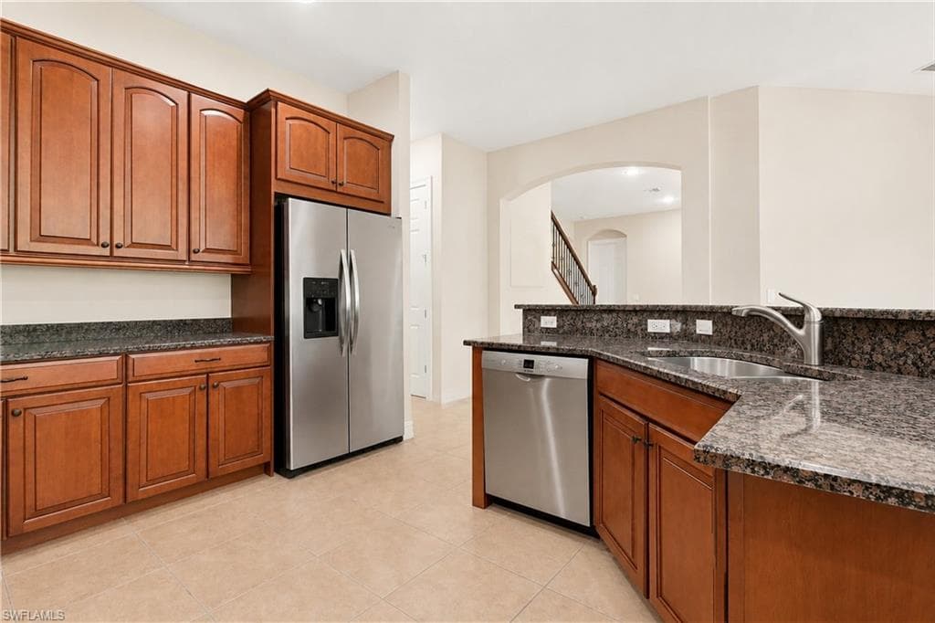 291 Saddlebrook LN-16