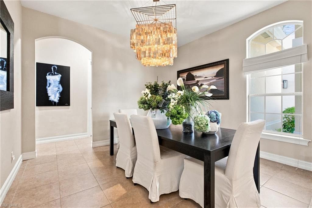 291 Saddlebrook LN-7