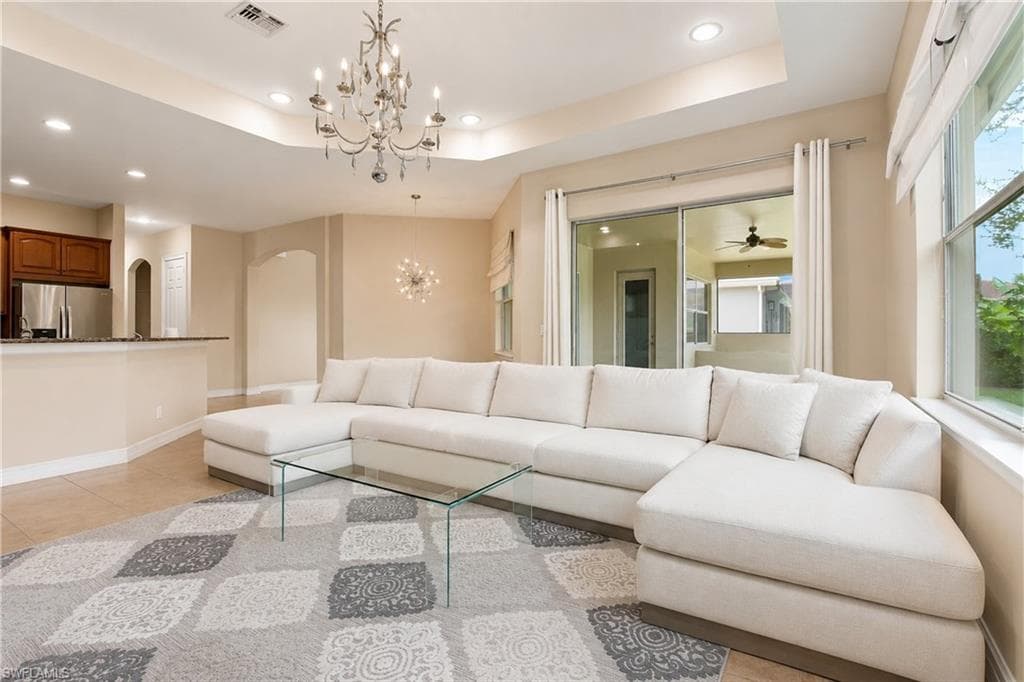 291 Saddlebrook LN-9