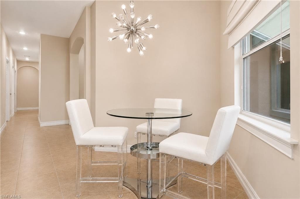 291 Saddlebrook LN-18