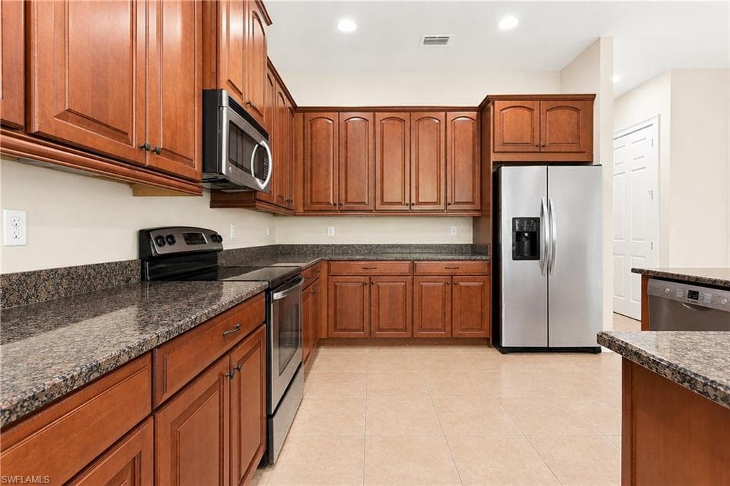 291 Saddlebrook LN-15