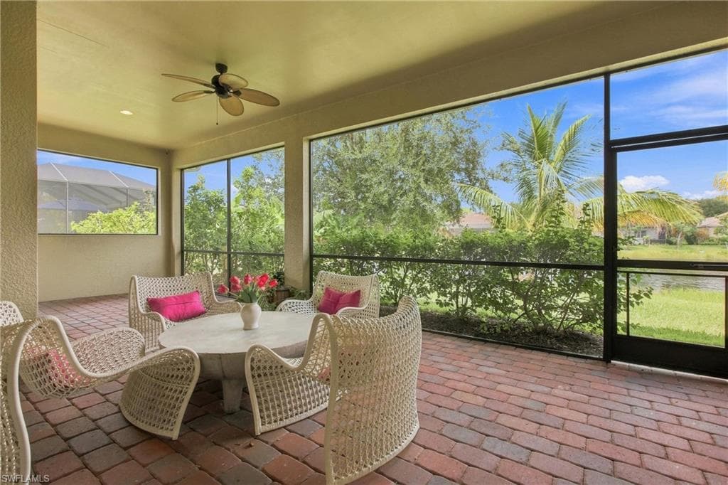 291 Saddlebrook LN-31