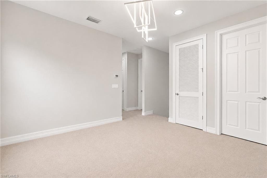 291 Saddlebrook LN-25