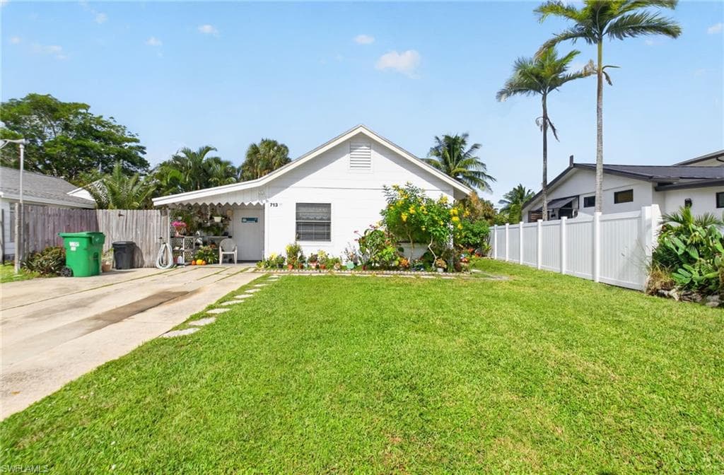 713 S Lake AVE-0