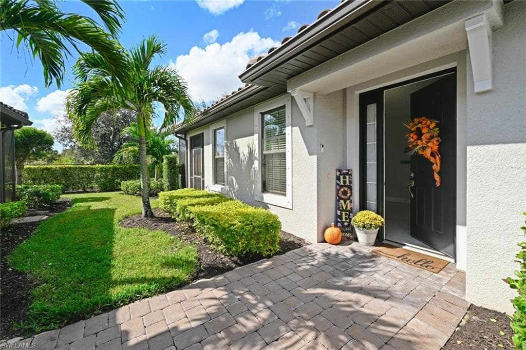 8111 Calle Canovas ST-2