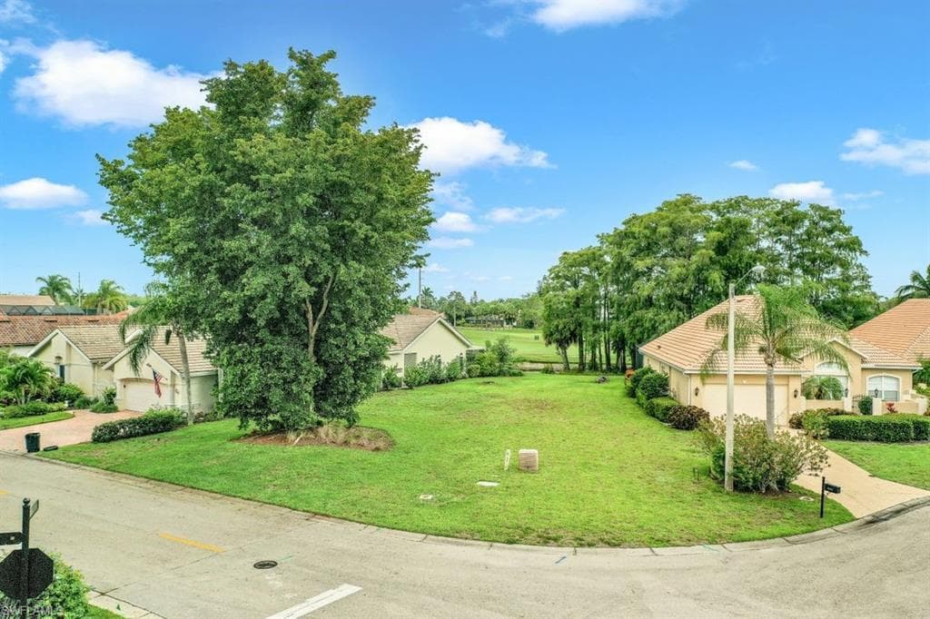 28696 Megan Dr, Bonita Springs, FL 34135-1