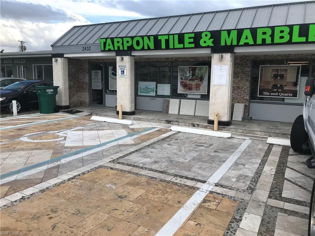 2432 Davis Blvd, Naples, FL 34104-13