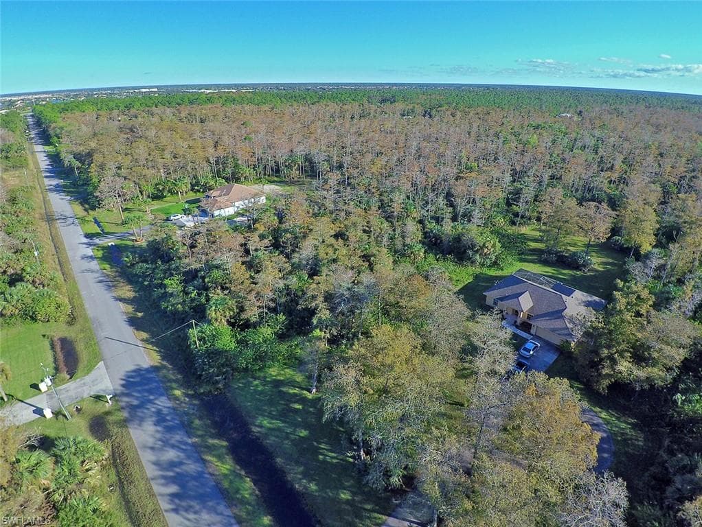 37th Ave NE, Naples, FL 34120-11