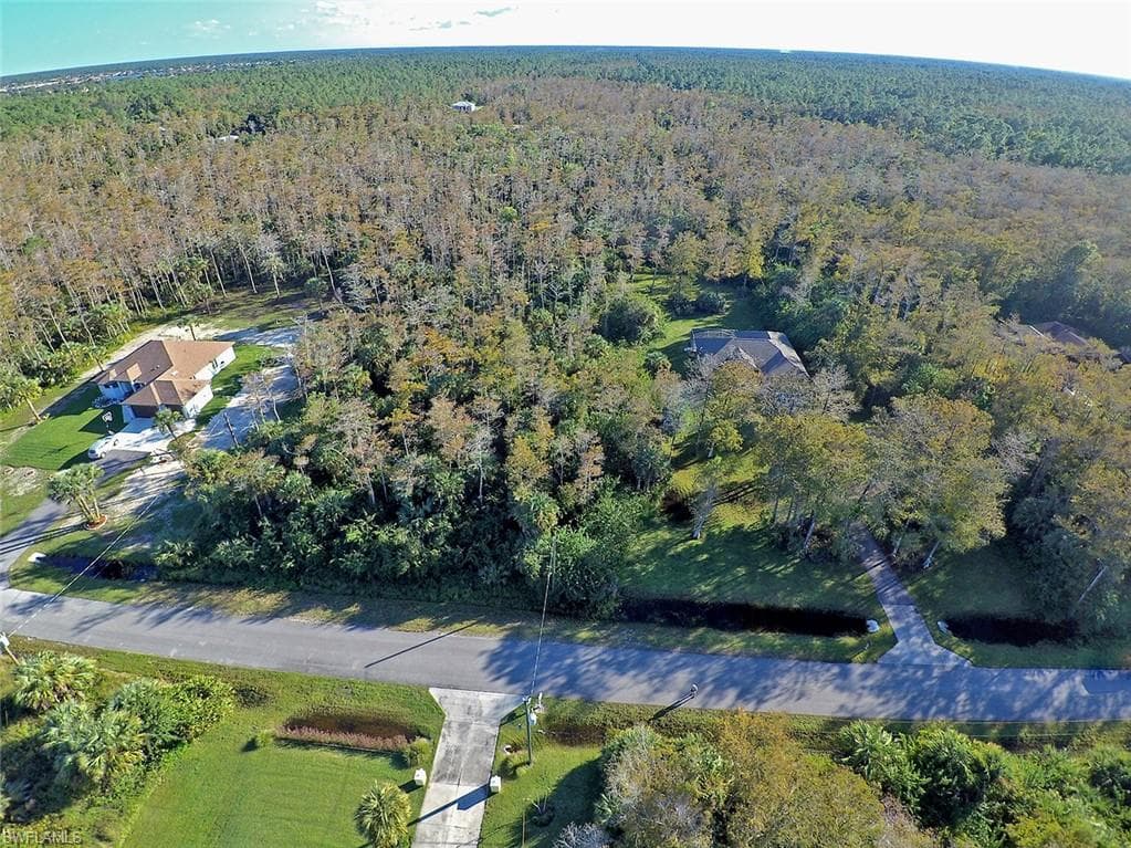 37th Ave NE, Naples, FL 34120-1