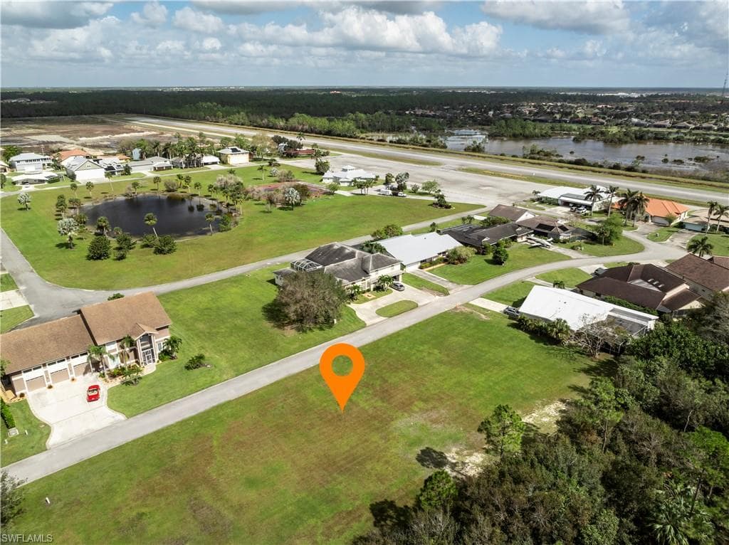 4073 Skyway Dr Lot#32, Naples, FL 34112-2