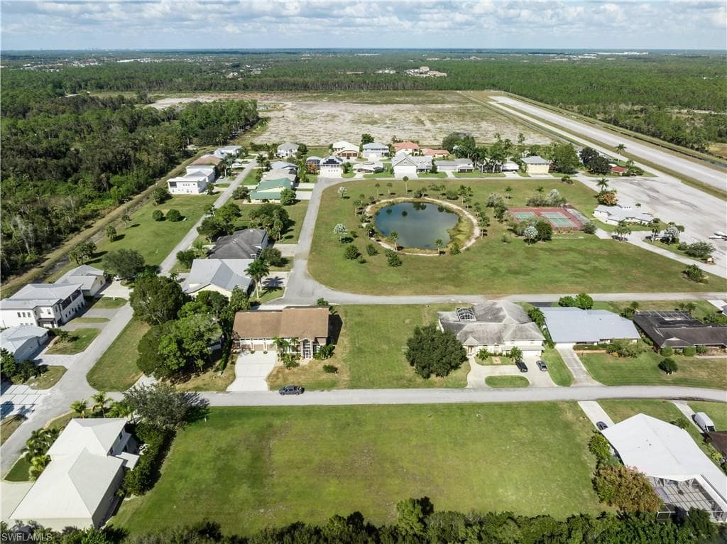 4073 Skyway Dr Lot#32, Naples, FL 34112-4