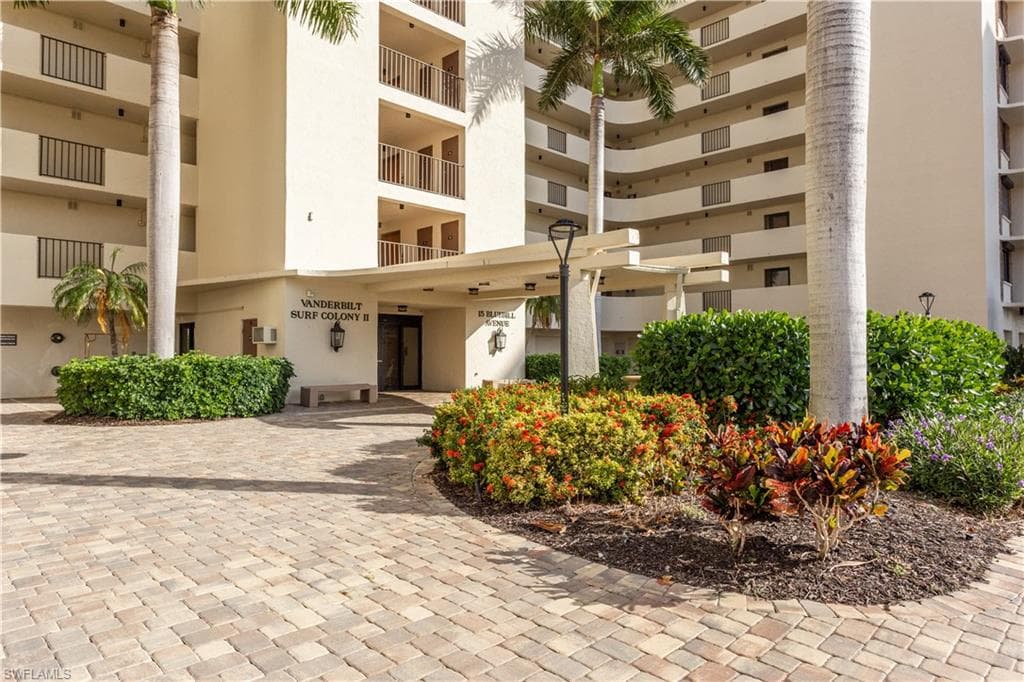 15 Bluebill Ave 1006, Naples, FL 34108-1