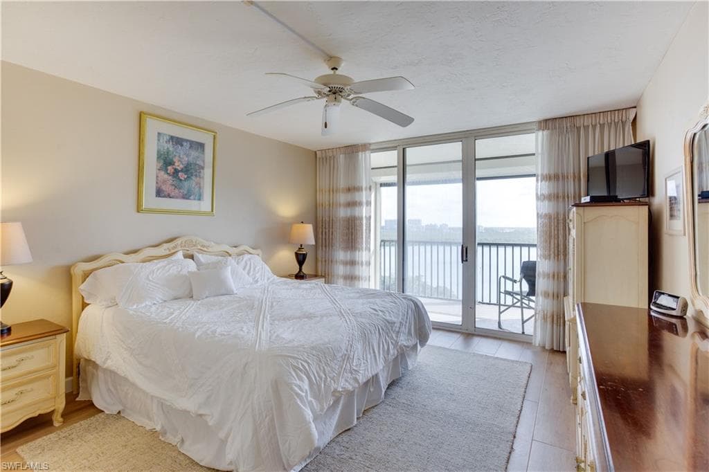 15 Bluebill Ave 1006, Naples, FL 34108-20