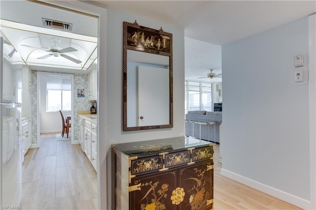 15 Bluebill Ave 1006, Naples, FL 34108-8