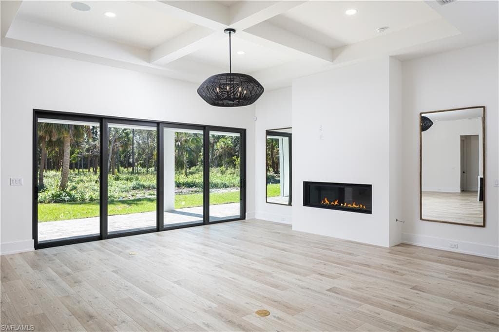 5772 Green Blvd, Naples, FL 34116-4