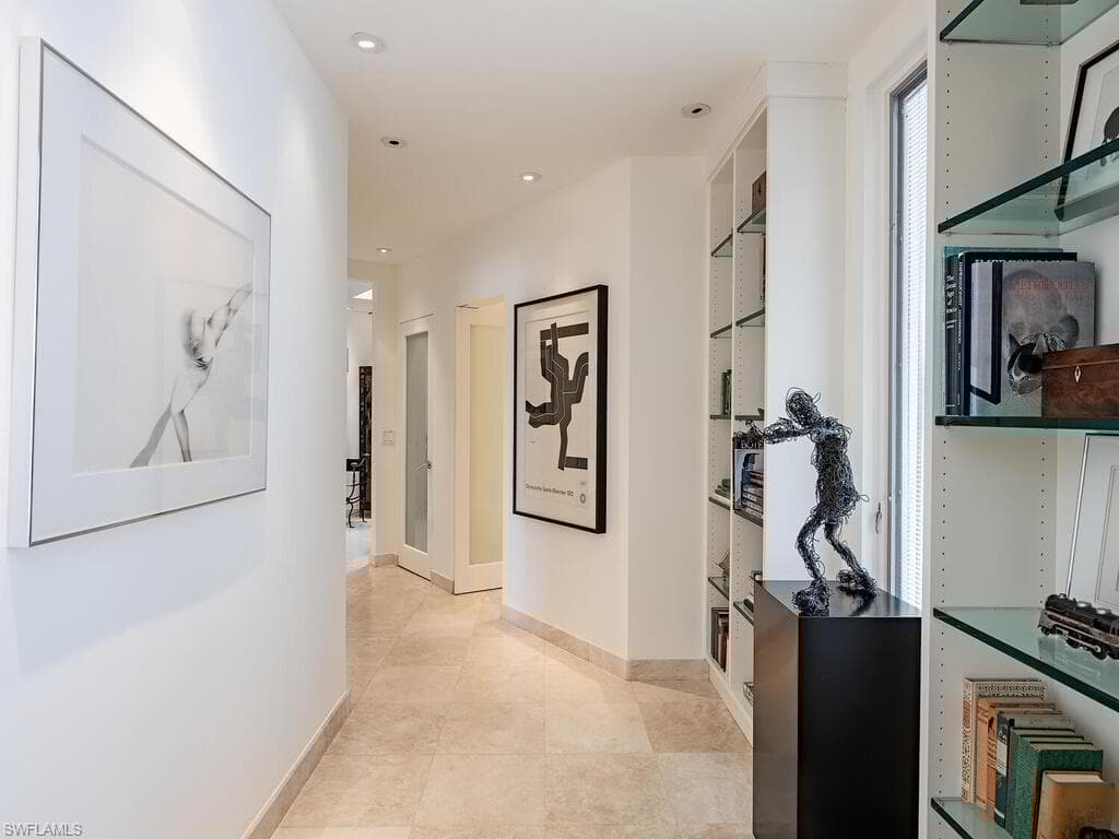 2680 Lantern Ln, Naples, FL 34102-12