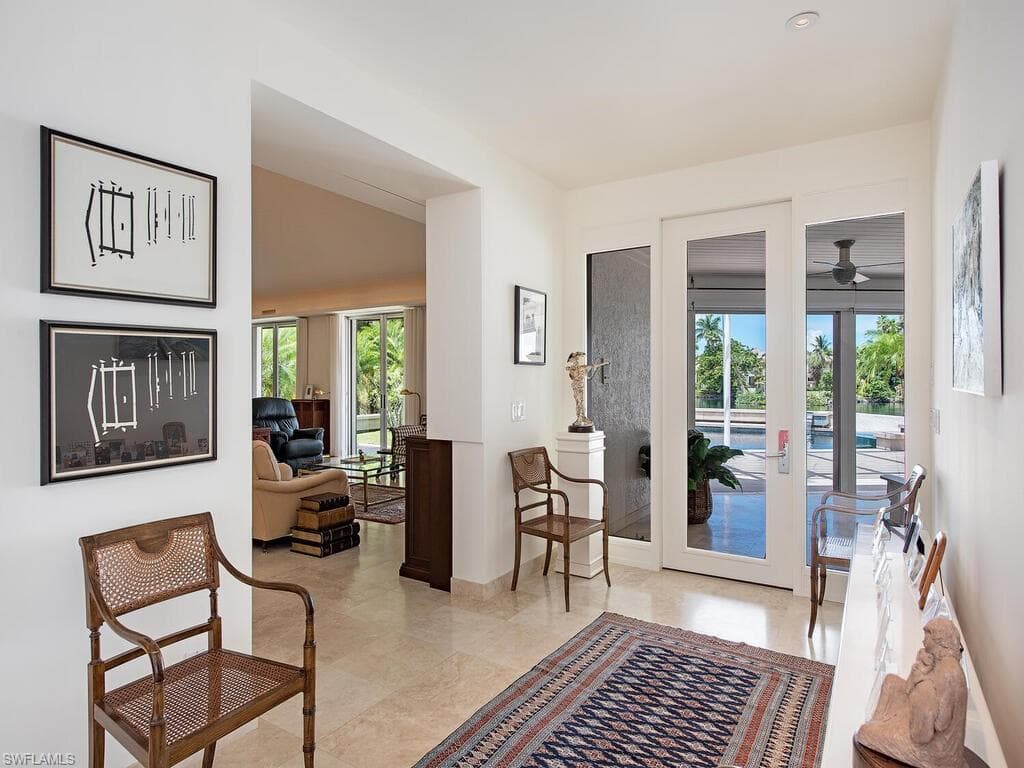 2680 Lantern Ln, Naples, FL 34102-6