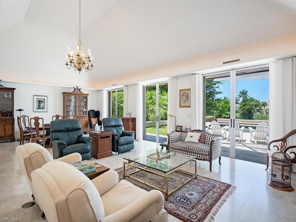 2680 Lantern Ln, Naples, FL 34102-7