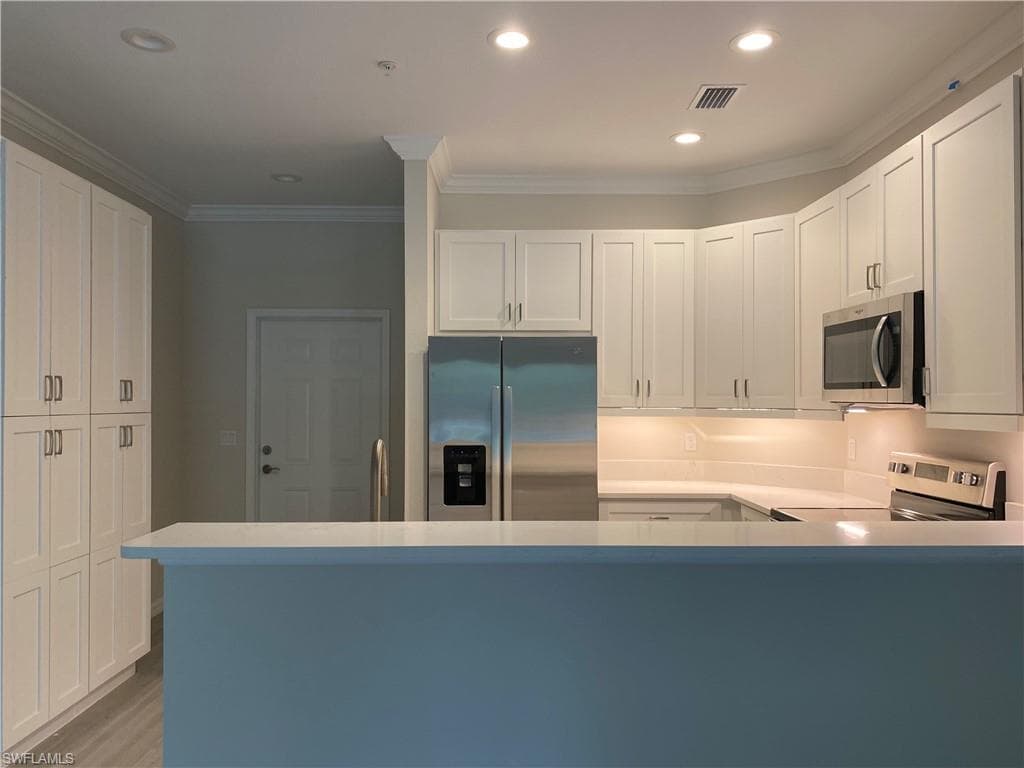 1131 Winding Pines Cir 202, Cape Coral, FL 33909-7