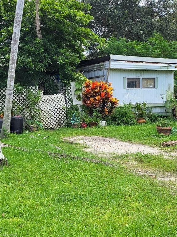 2641 Holly Ave, Naples, FL 34112-1