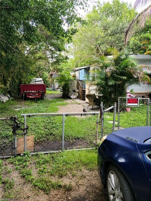 2715 Holly Ave, Naples, FL 34112-2