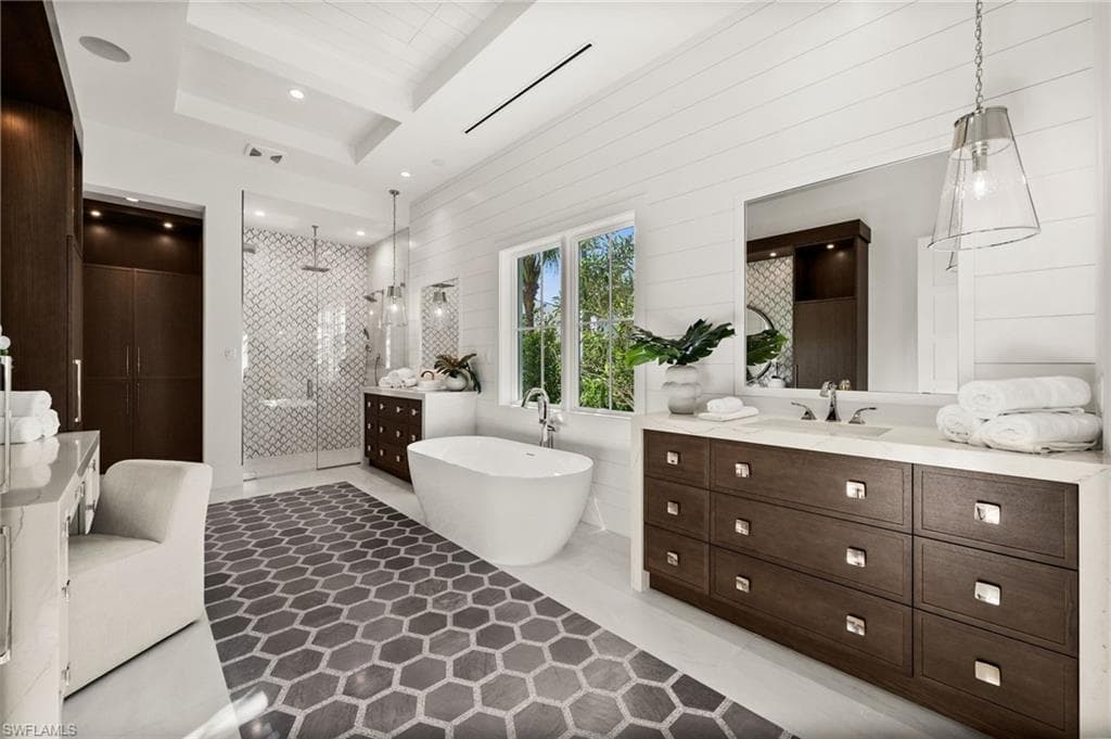 506 Neapolitan Ln, Naples, FL 34103-35