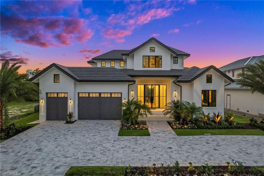 508 Neapolitan Ln, Naples, FL 34103-3