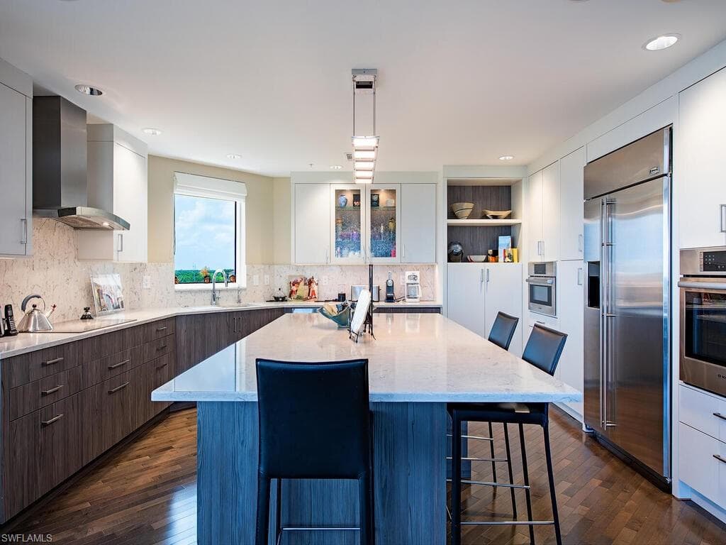 7575 Pelican Bay Blvd 608, Naples, FL 34108-9
