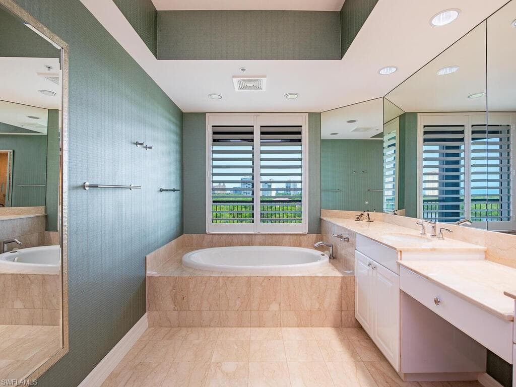 7575 Pelican Bay Blvd 608, Naples, FL 34108-14