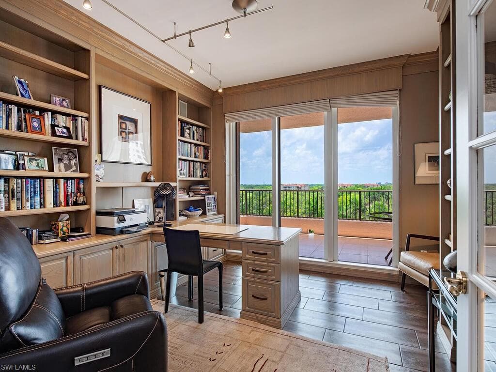7575 Pelican Bay Blvd 608, Naples, FL 34108-17
