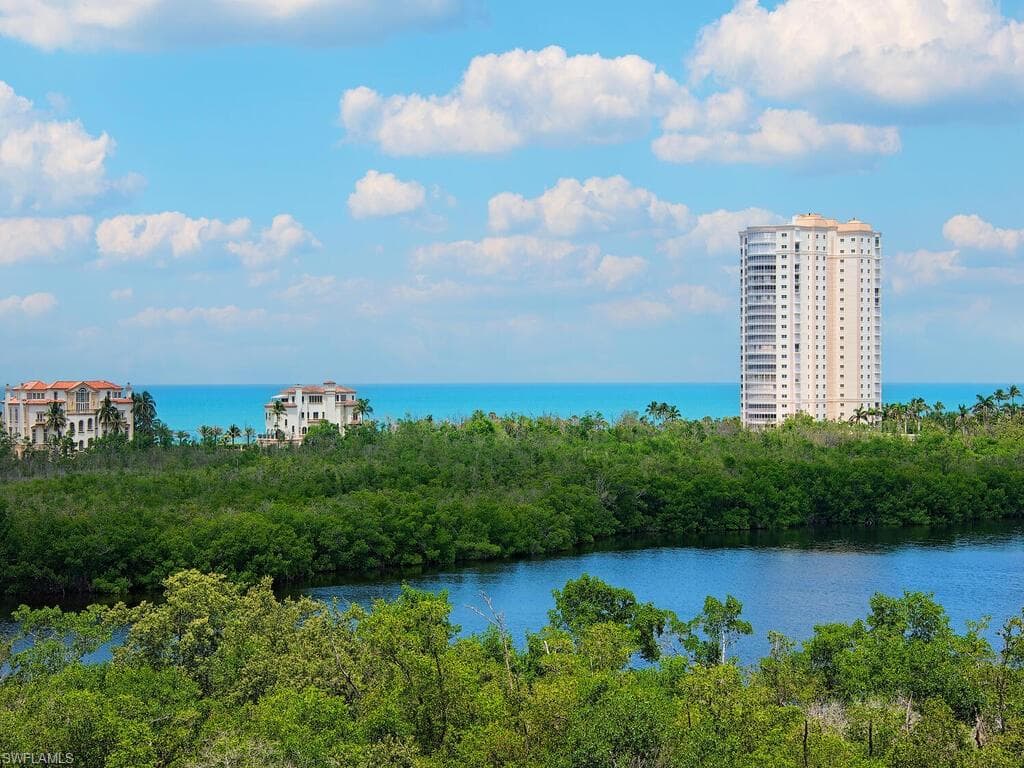 7575 Pelican Bay Blvd 608, Naples, FL 34108-2