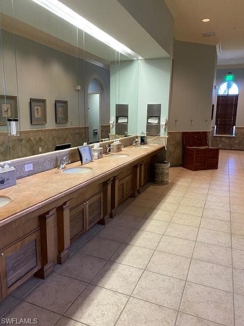 9225 Museo Cir SW 203, Naples, FL 34114-17