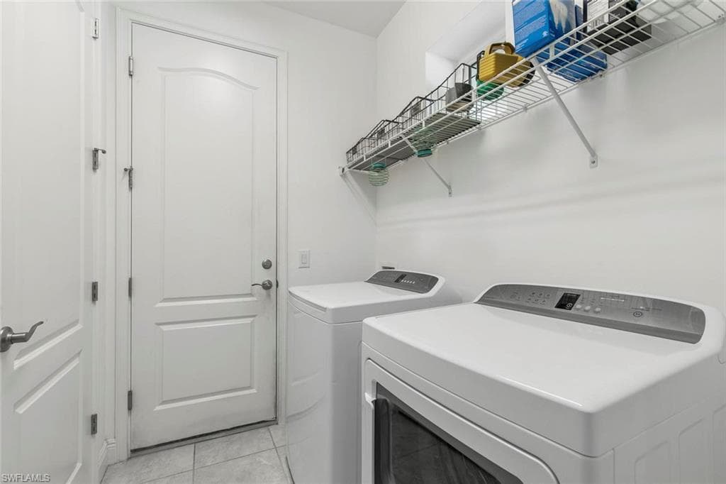 14166 Nautica Ct, Naples, FL 34114-22