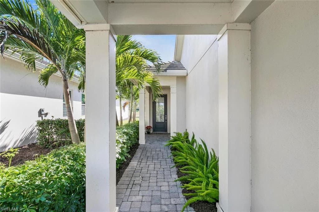 14166 Nautica Ct, Naples, FL 34114-3