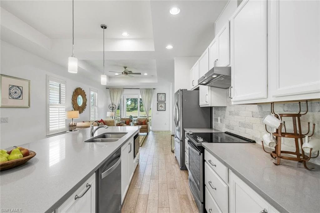 14166 Nautica Ct, Naples, FL 34114-8