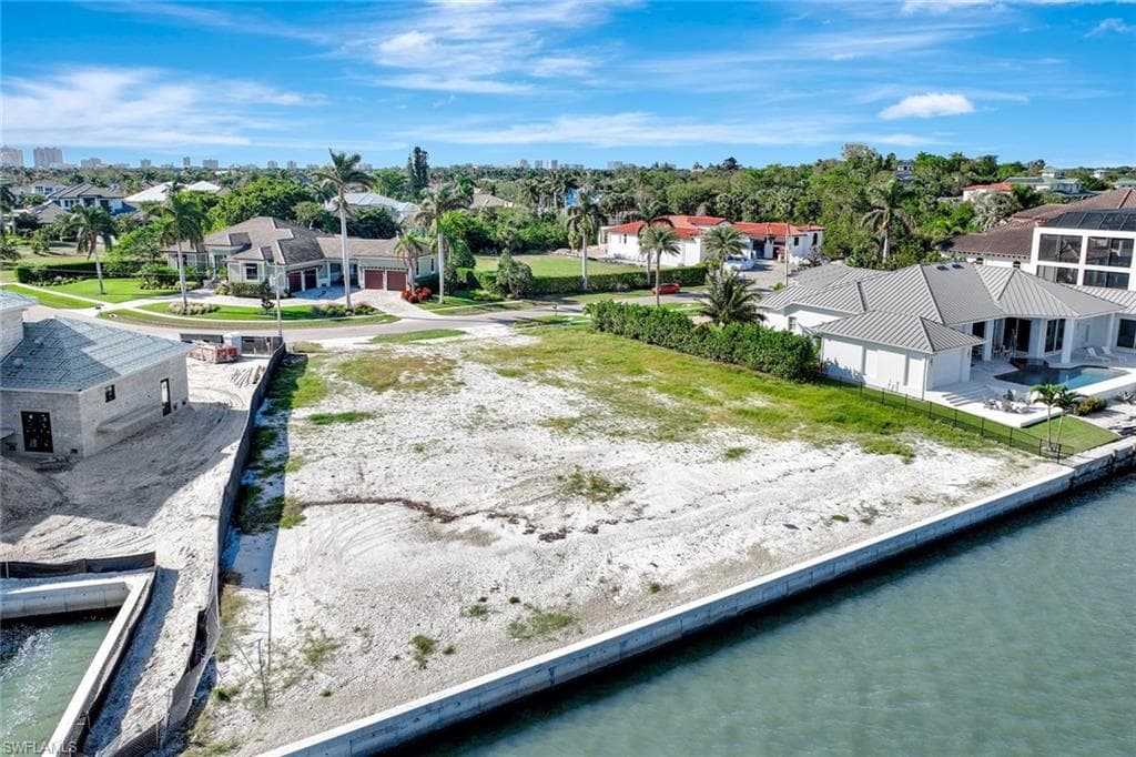 995 Caxambas Dr, Marco Island, FL 34145-4