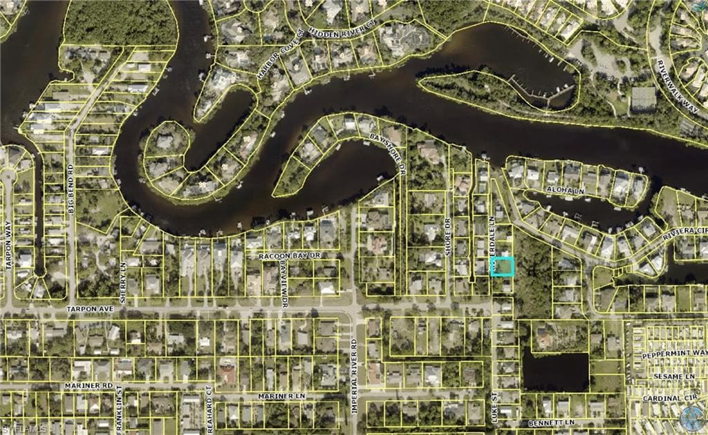 27675 Riverdale Ln, Bonita Springs, FL 34134-4
