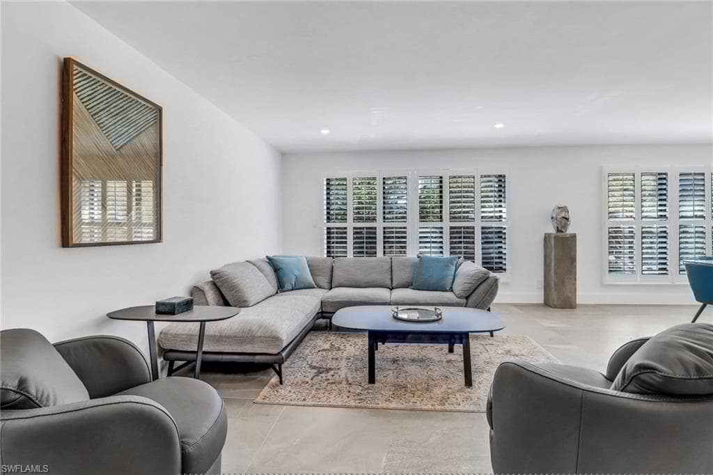 4451 Gulf Shore Blvd N 203, Naples, fl 34103-5