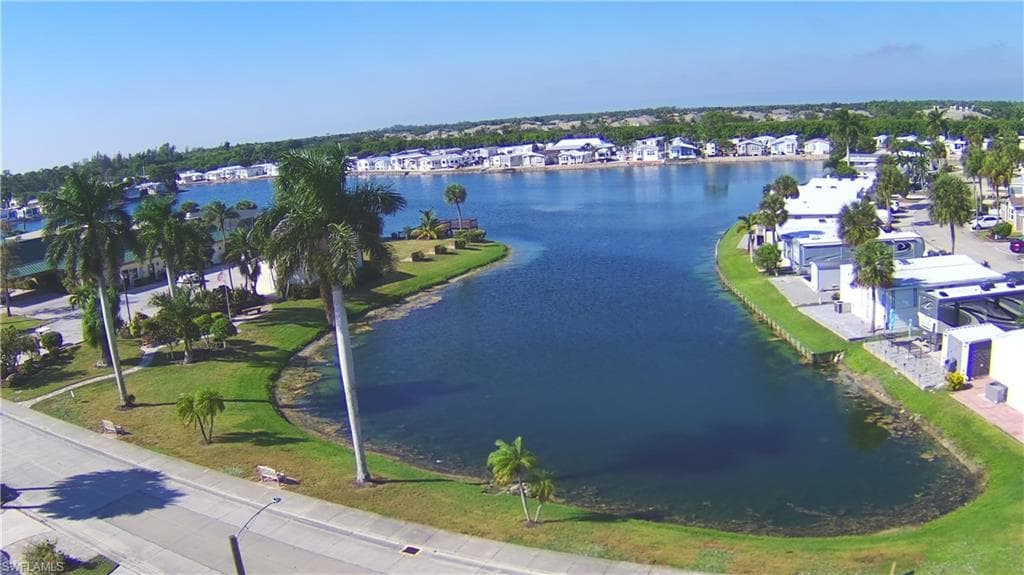321 Imperial Wilderness Blvd 321, Naples, FL 34114-38