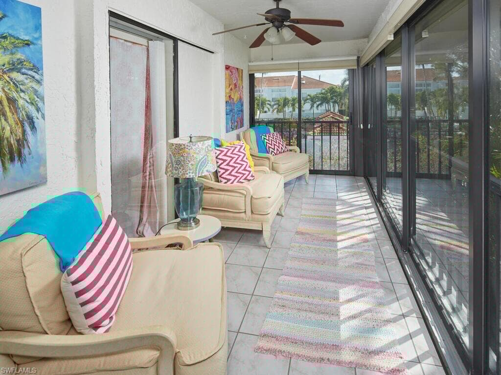 415 10th Ave S 7, Naples, FL 34102-6
