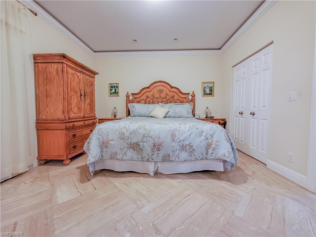 834 105th Ave N, Naples, FL 34108-20
