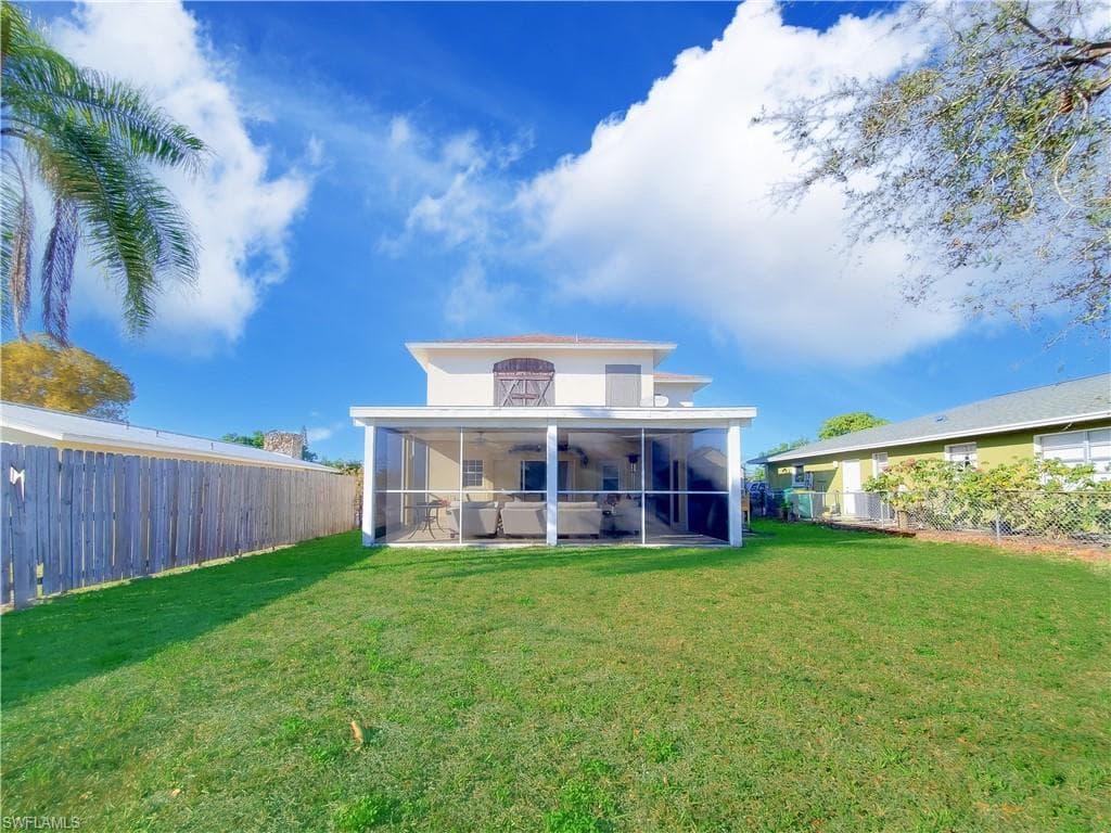834 105th Ave N, Naples, FL 34108-33