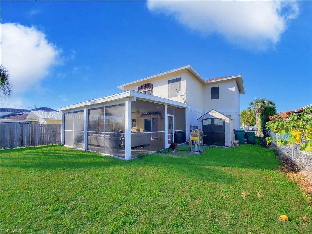 834 105th Ave N, Naples, FL 34108-35