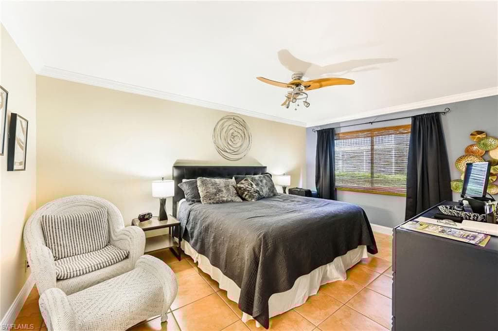 200 Palm Dr 43-7, Naples, FL 34112-10