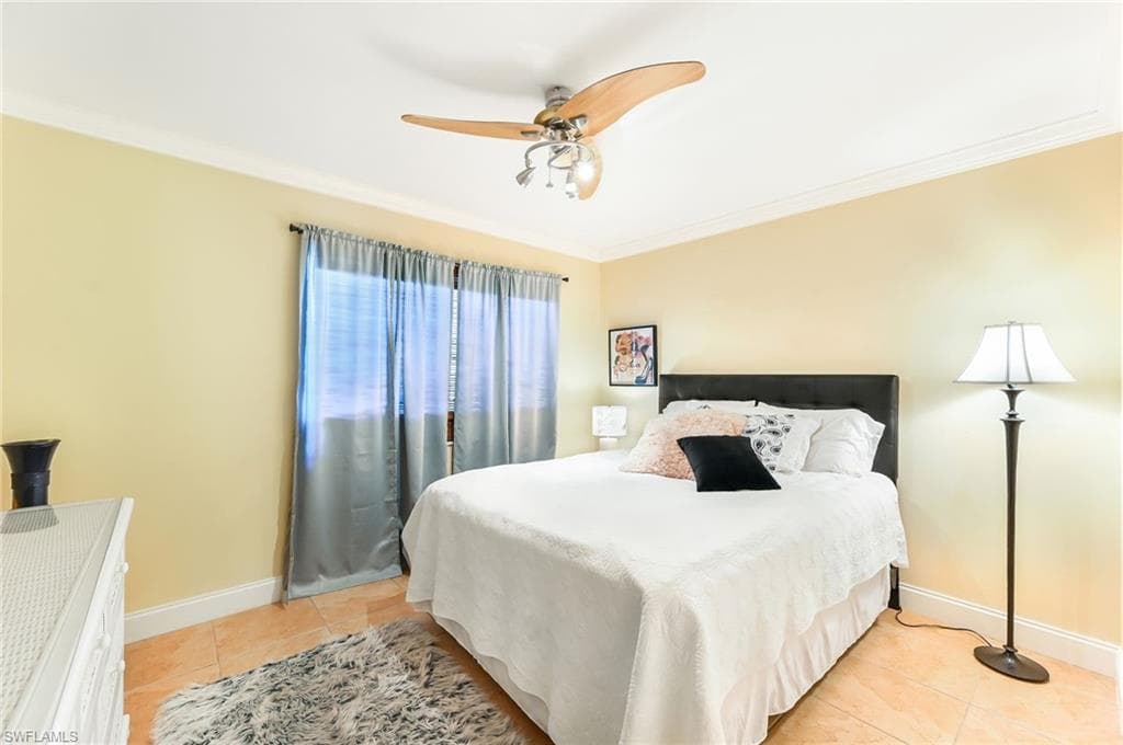 200 Palm Dr 43-7, Naples, FL 34112-12