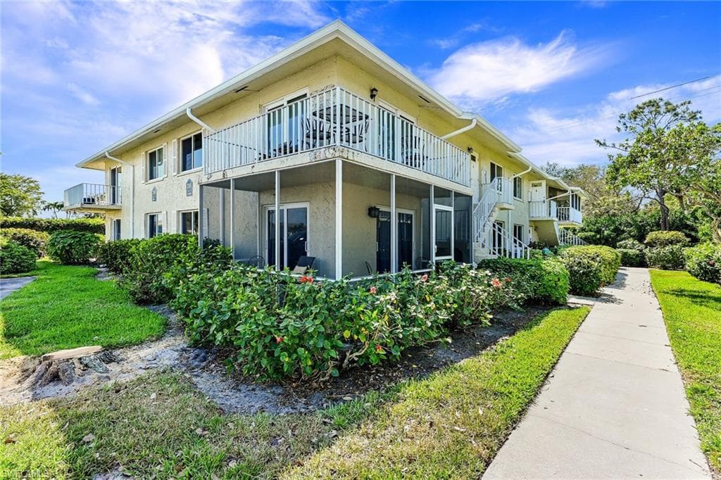 200 Palm Dr 43-7, Naples, FL 34112-17
