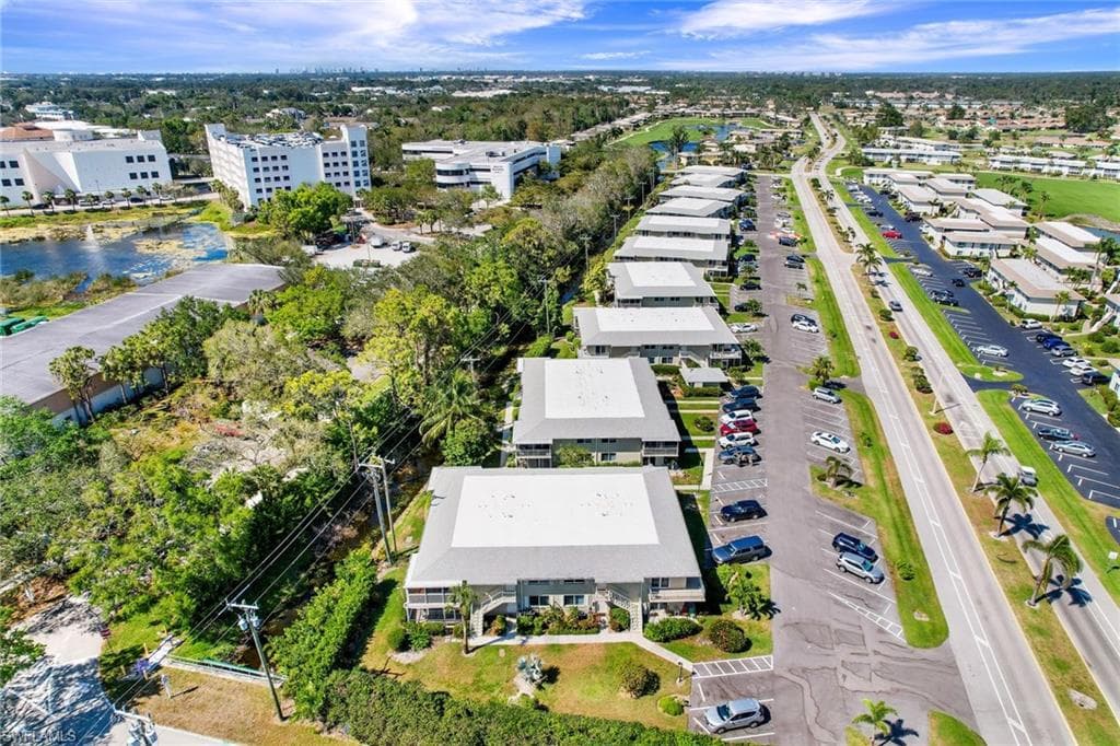 200 Palm Dr 43-7, Naples, FL 34112-29